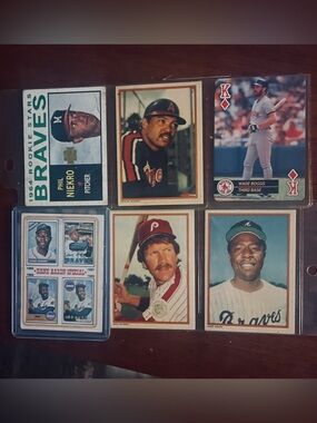 2 HANK AARON's, Reggie Jackson, Mike Schmidt, Neikro Rookie: Vintage HOF LOT